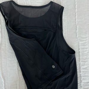 black lulu lemon crop tank